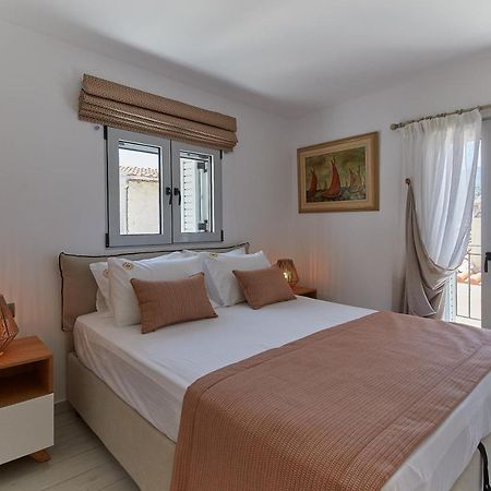Euphoria House Villa Poros Town Eksteriør billede